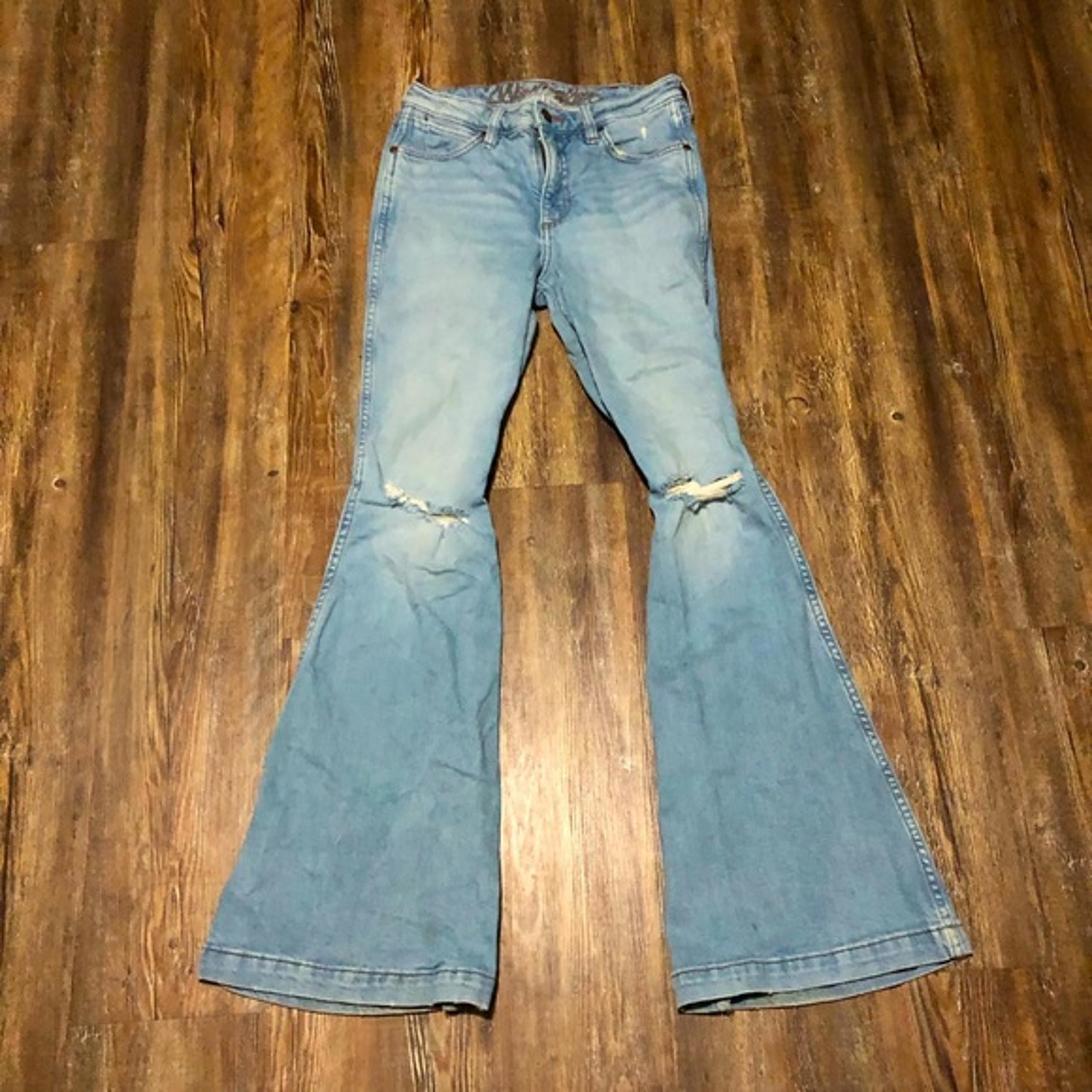 Wrangler Jeans Women's 25 High Rise Flare Light Wash Distressed Western Denim