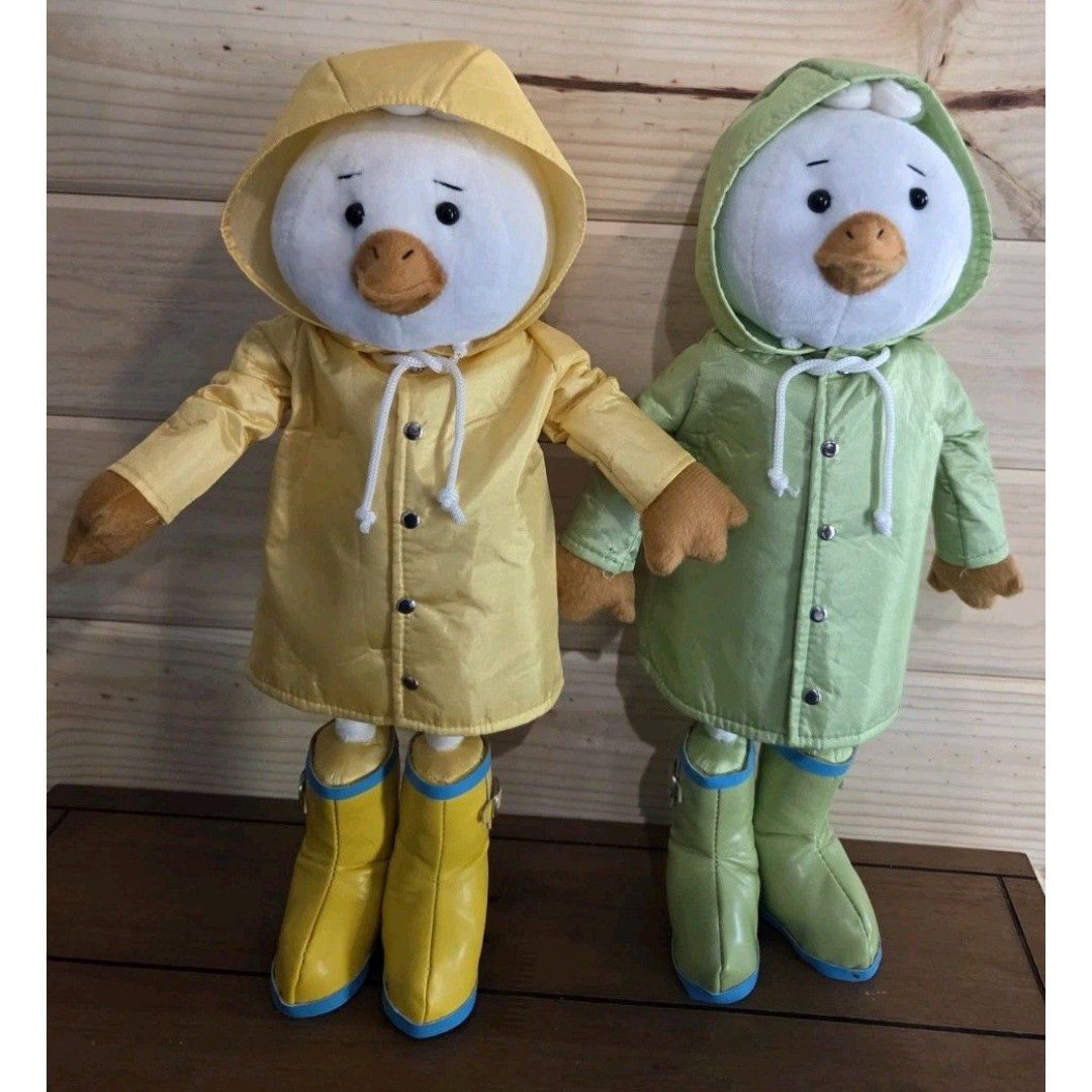 Debi Lilly 2 Decorative Standing Ducks In Yellow And Green Raincoat W/ Hood 18”