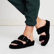 Ugg slippers size 7
