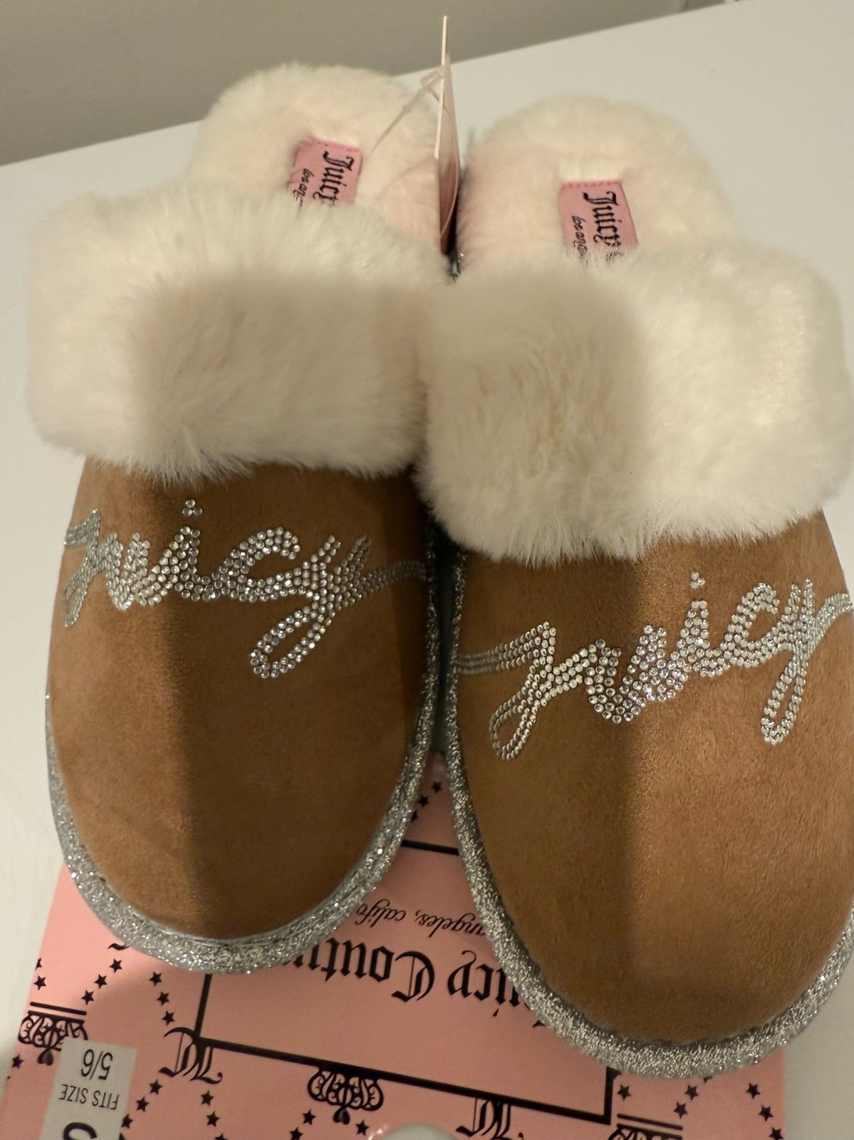 juicy couture Slippers