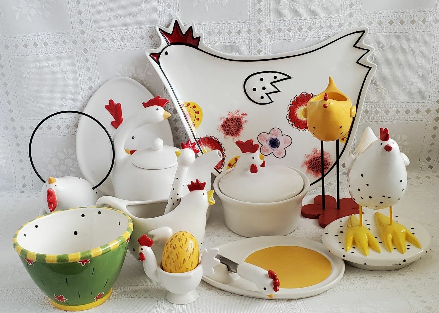 Department 56 Chicken/ Hen 15 Pieces Pottery .