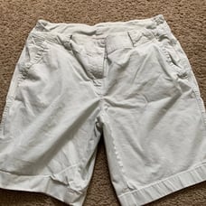 9” Vineyard Vines everyday shorts