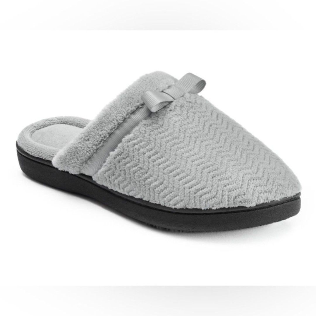 isotoner NEW Women's Light Gray Clog Slippers Shoe Size 8.5 - 9 Heel Cushion