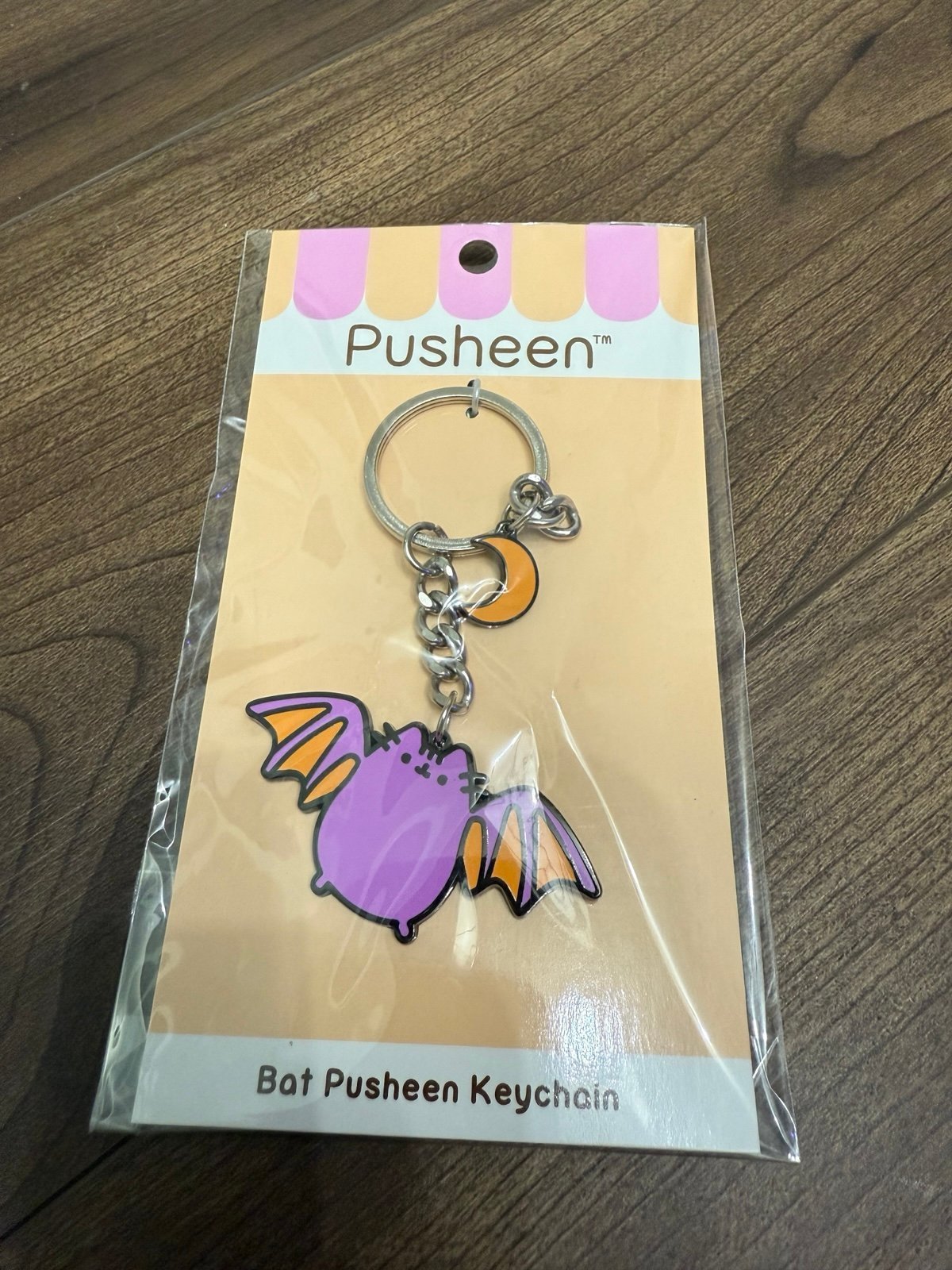 Very rare Bat Pusheen Keychain from the 2017 Halloween collection