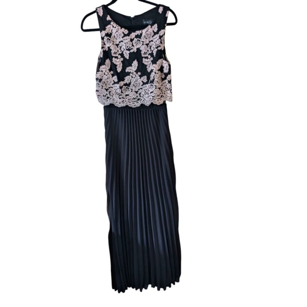 Betsy & Adam Formal Lace Top Pleated Maxi Prom Dress Size 10