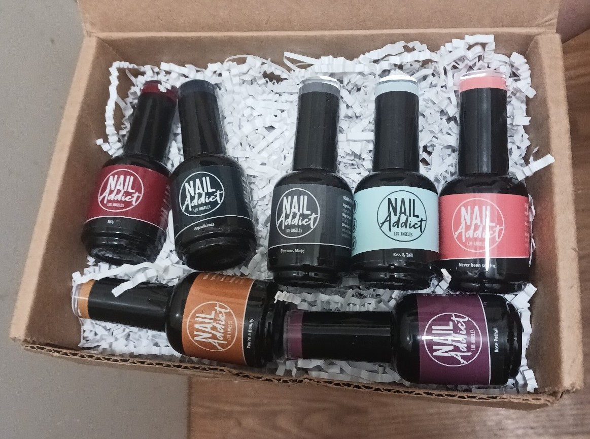 Nail Addict Los Angeles Gel Polish Set please read description