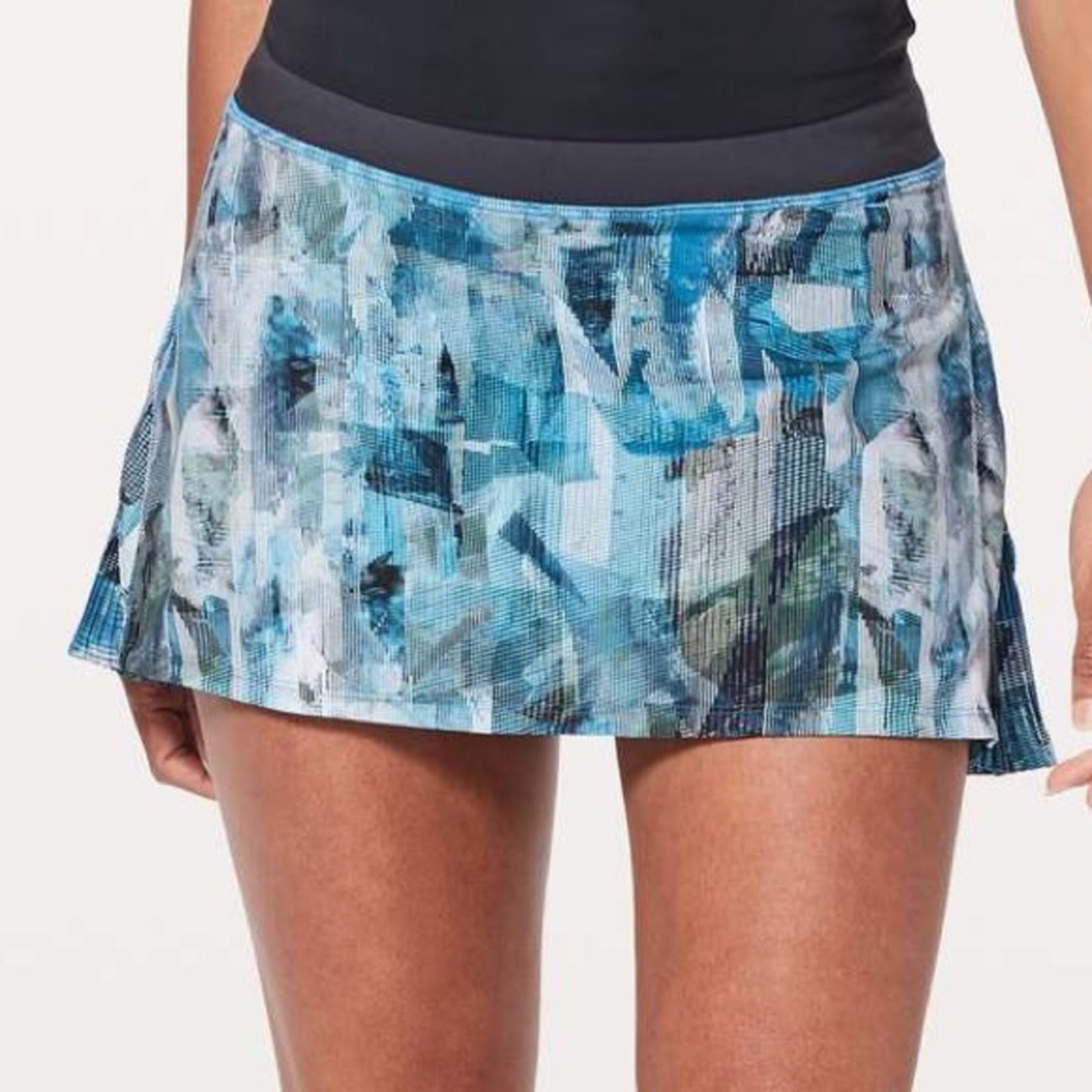 Lululemon Play Off The Pleats Skirt Sun Dazed Multi Blue / Super Dark