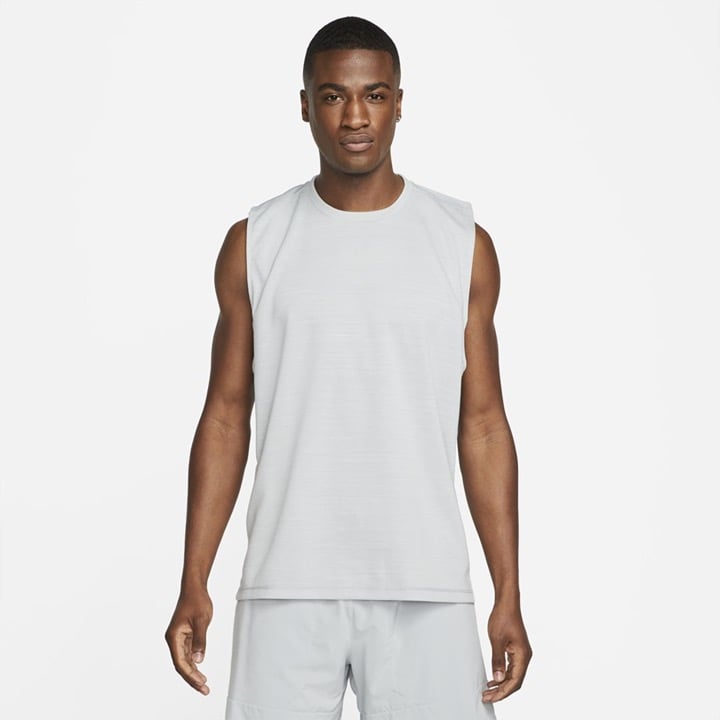 NWT men's medium nike Yoga Dri-FIT Energy Training Tank DM6581-077 smoke grey
