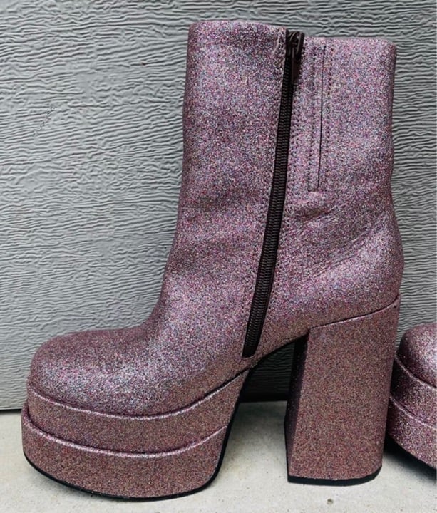 STEVE MADDEN Women’s Boots Heels 9 PINK Platform GLITTER Rainbow Shoes Cobraa