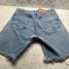 Vintage Men’s Levi’s Cut Off Shorts 32W