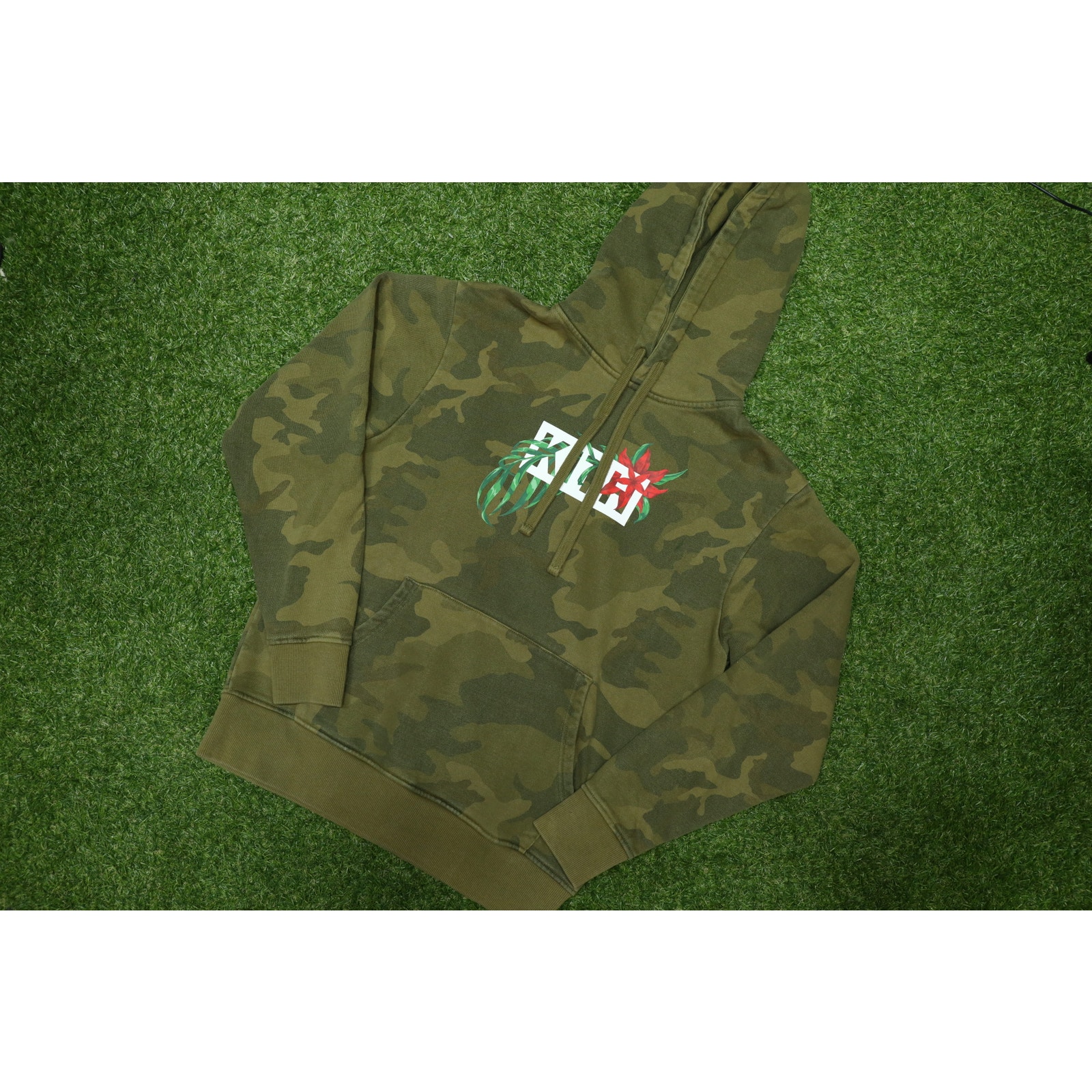 Kith In Bloom Classic Logo Hoodie Woodland Camo Size XS