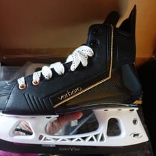 Senior New Verbero Cypress Pro Hockey Skates Regular Width Size 6.5