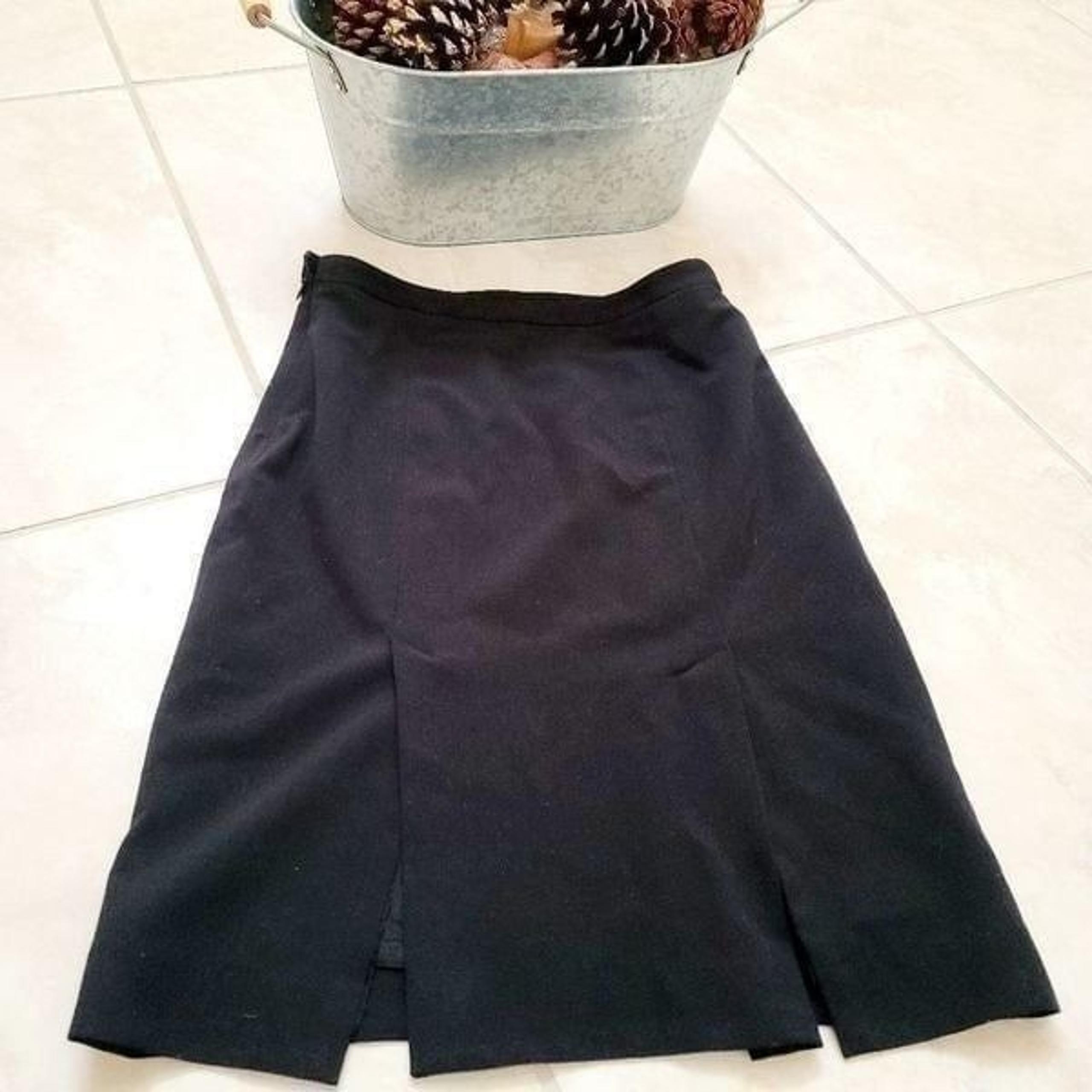 Women's A line BCBGMaxazria black skirt, size 0