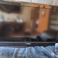 Insignia Flat TV 26'