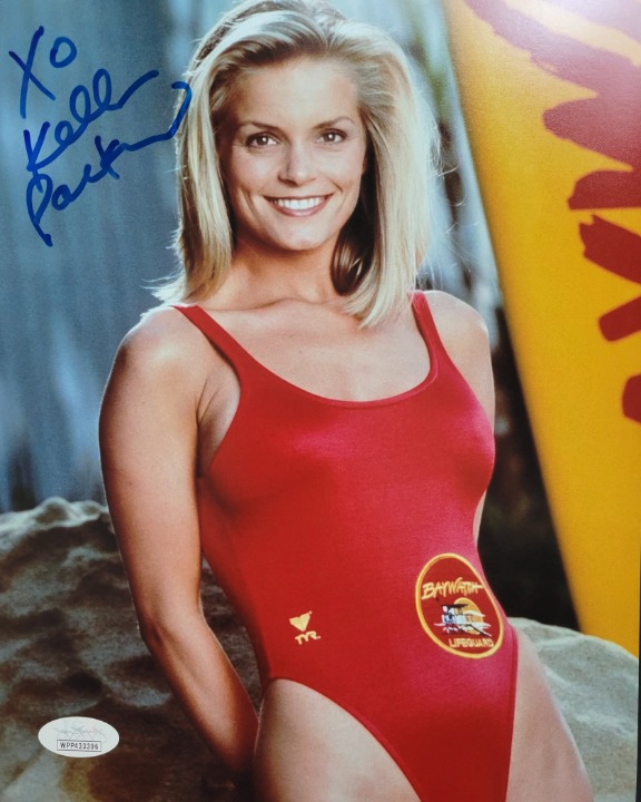 Kelly Packard signed gorgeous Baywatch 8x10 photo JSA coa