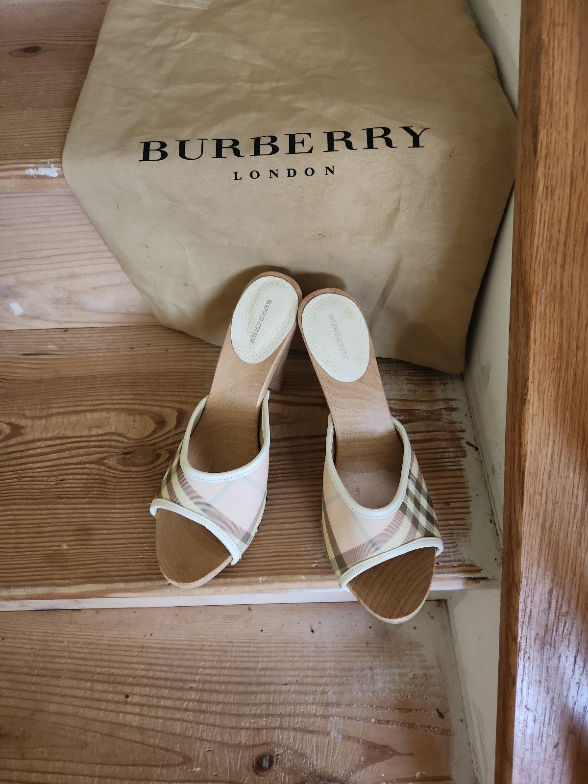 BURBERRY
