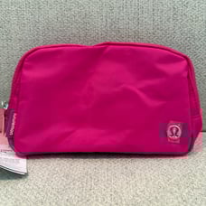 NEW Lululemon Everywhere Belt Bag