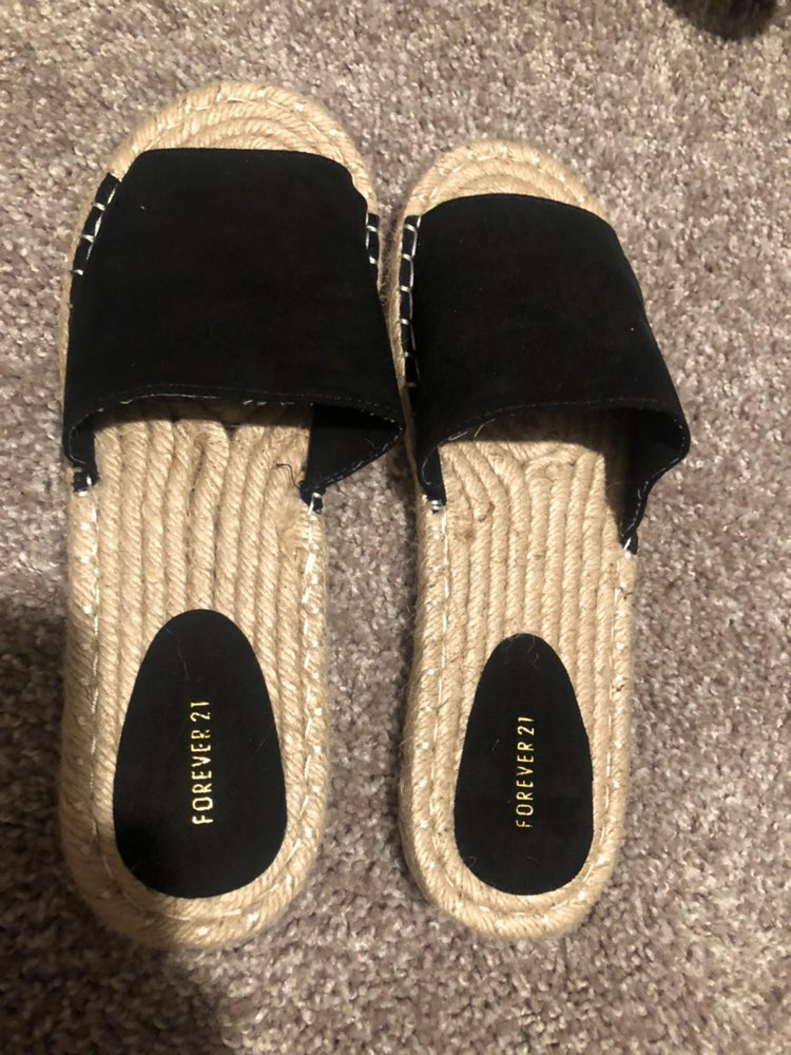 sandals size 7