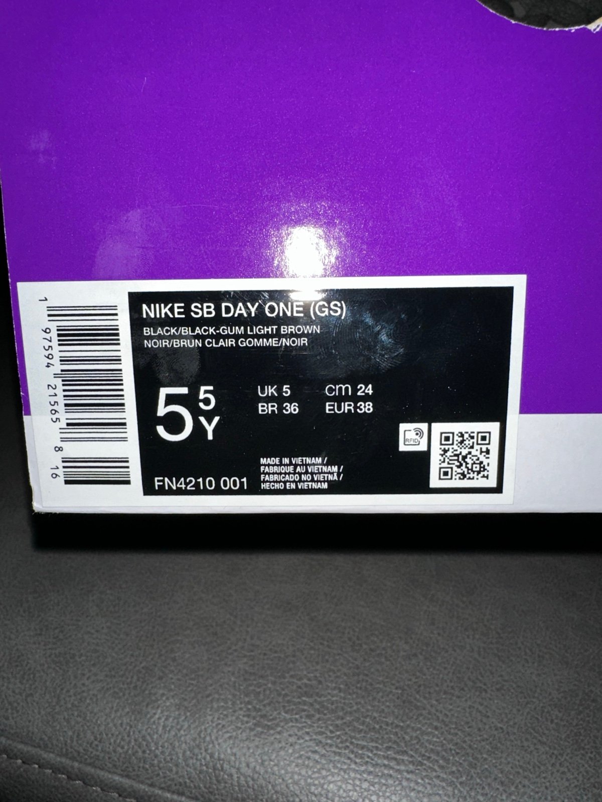 5.5Y/7W Nike SB Day One (GS)