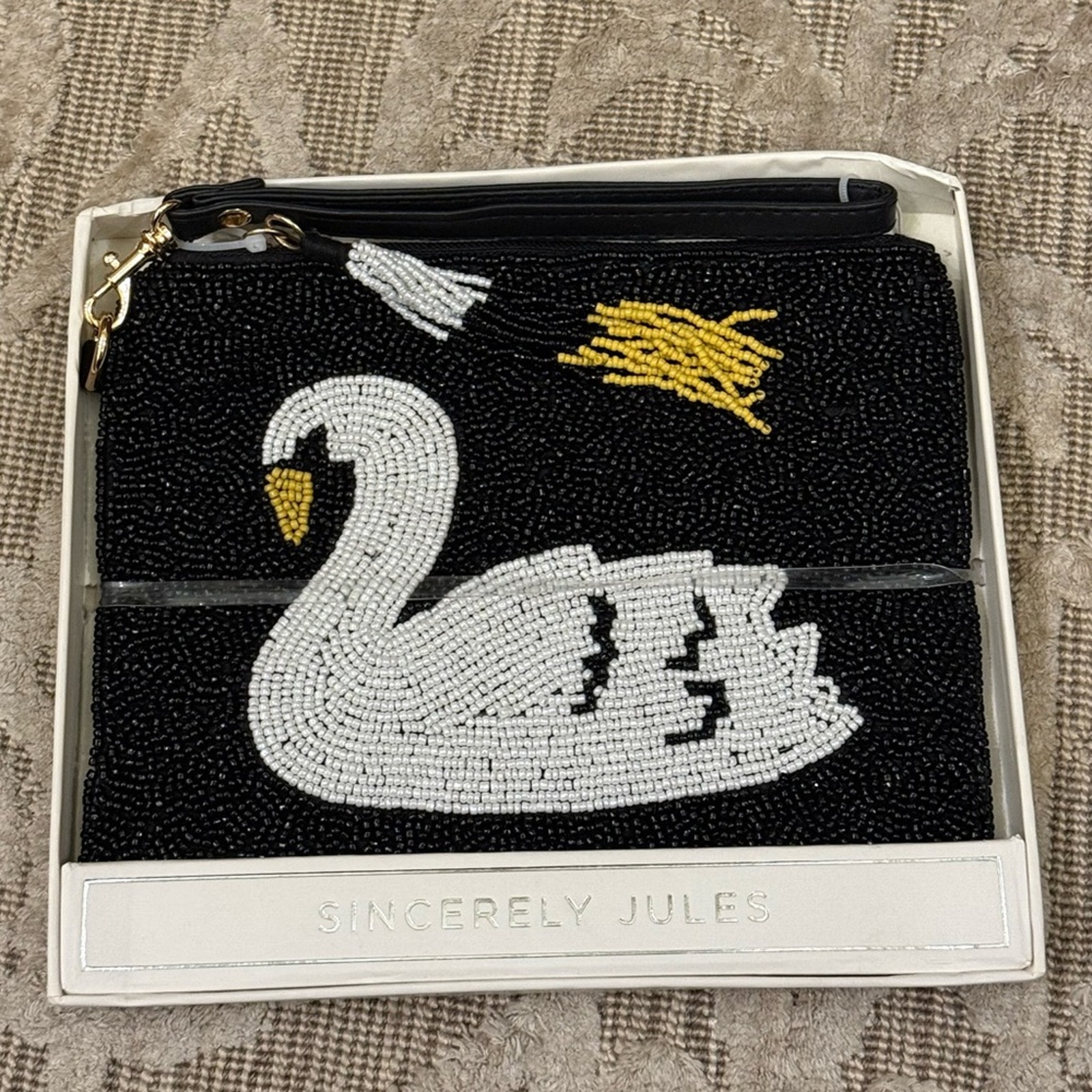 NWT Sincerely Jules Swan Black and White Beaded Wristlet Clutch Bag Coquette