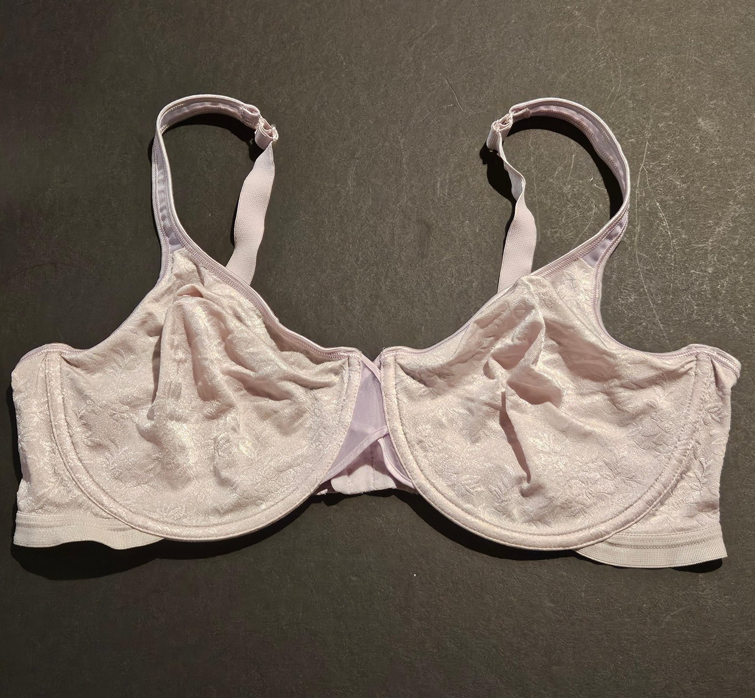 42D bra, Playtex, Underwire, adjustable straps, four hook and eye back closure