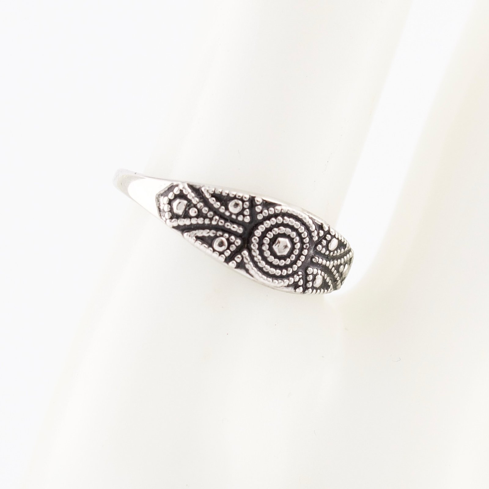 Vintage Avon Antiqued Silver Tone Ring Band Size 7 Bali Style Bead Granulation