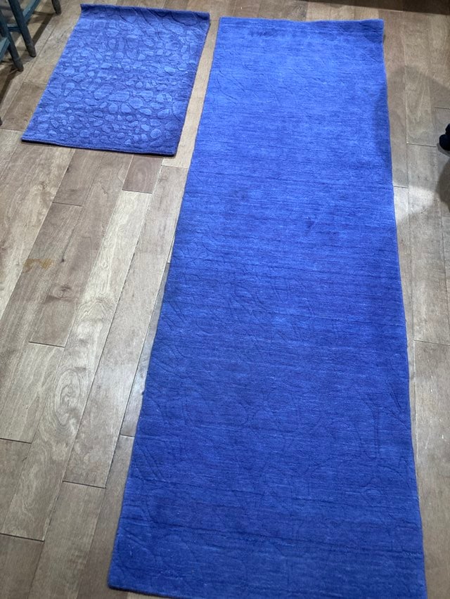Gorgeous rug runner! Like new!