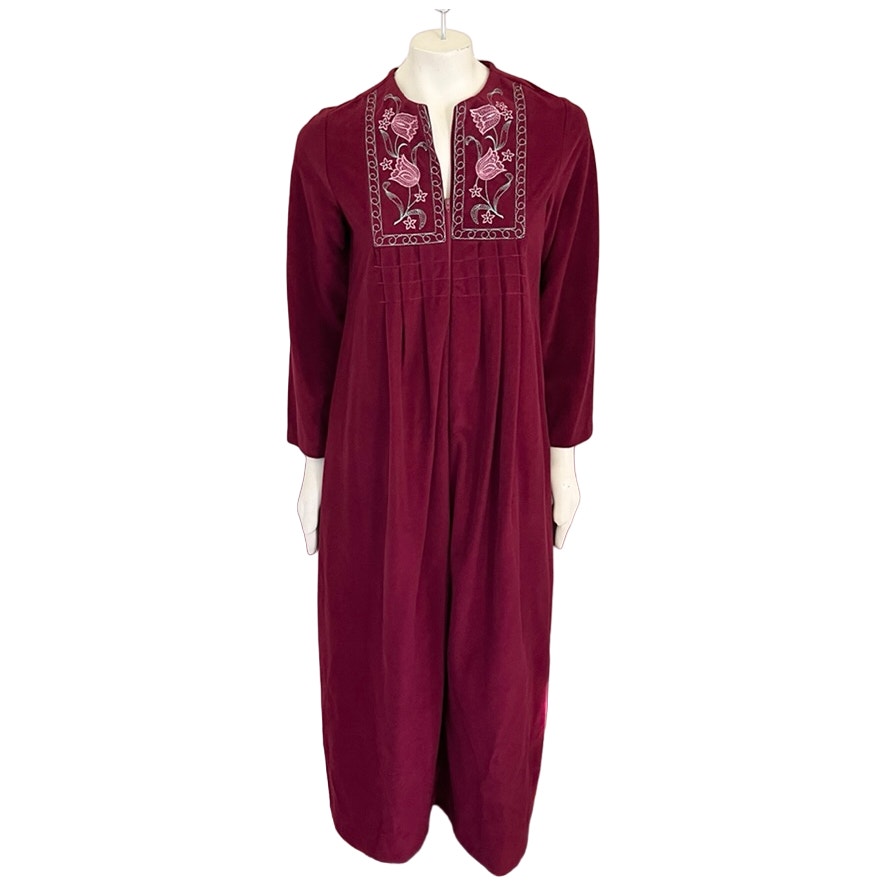 VTG Floral Embroidered Half Zip Floor Length Velour Robe 60s 70s WOMEN'S SMALL