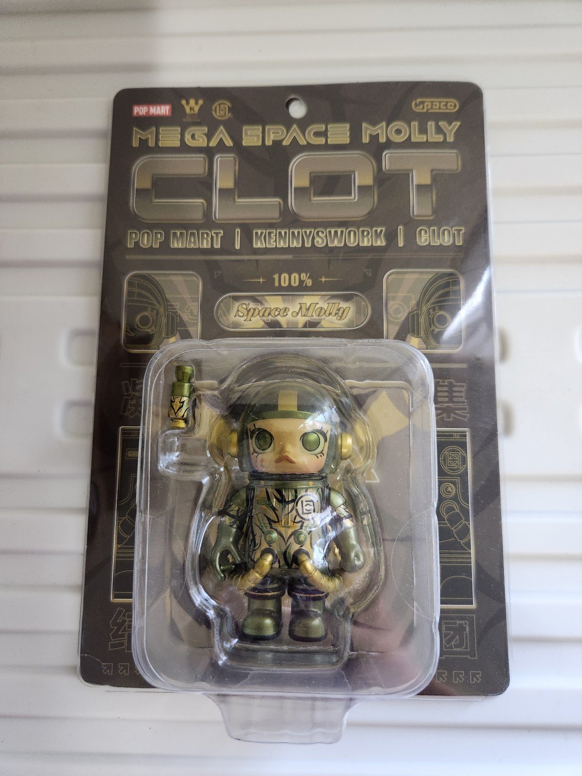 CLOT POP MART MEGA SPACE MOLLY Figure