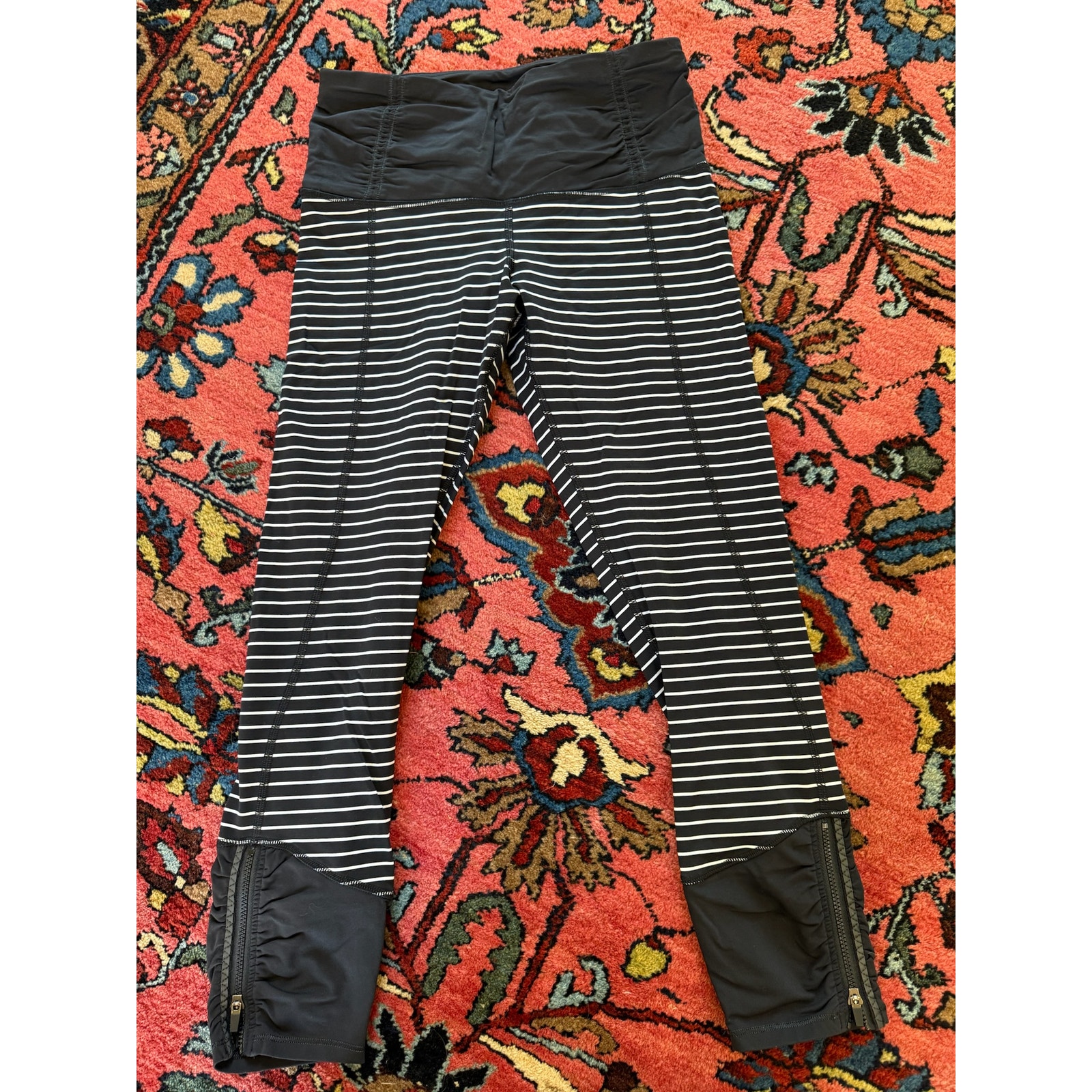 Lululemon Runday Crop High Rise Quiet Stripe Legging Size 4 Yoga Run Train Black