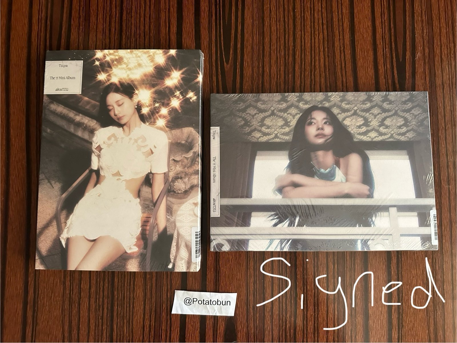 卸し売り購入 VER. RUN ABOUTZU - TZUYU TWICE & SET BUNDLE SIGNED VER. FLY K-POP・アジア