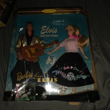Barbie loves Elvis
