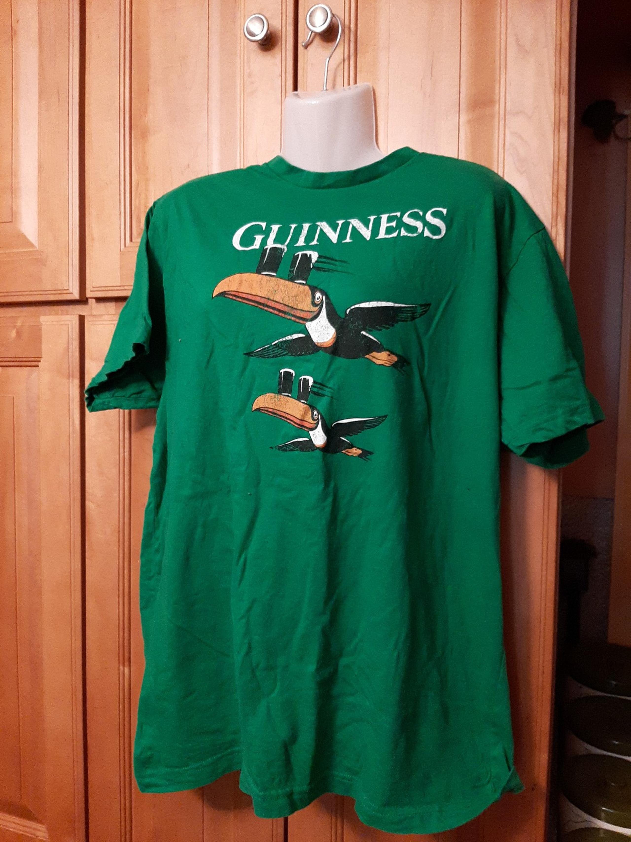 Guiness Womens  X-Large Green Graphic Tee T-Shirt