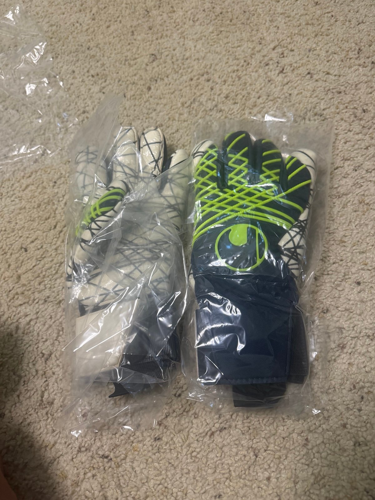 Uhlsport ultra grip classic cut size 9.5