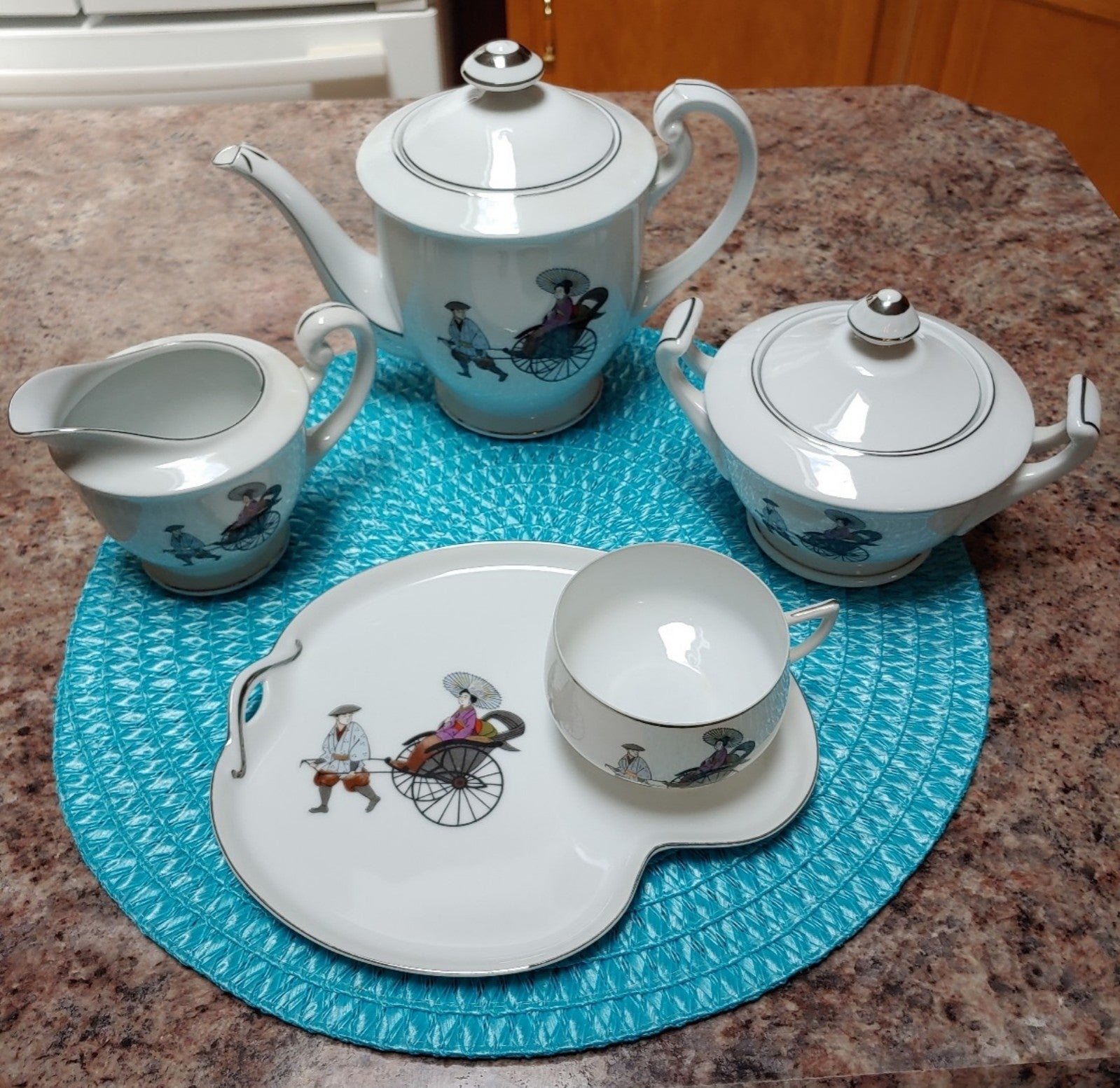Vintage . Hakusan Fine China
