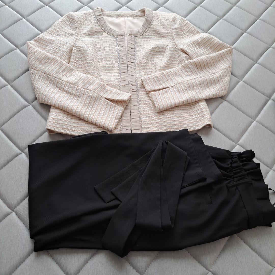 【RUIRUE BOUTIQUE】 Ivory Ribbed Knit Jacket and Black Pants Set