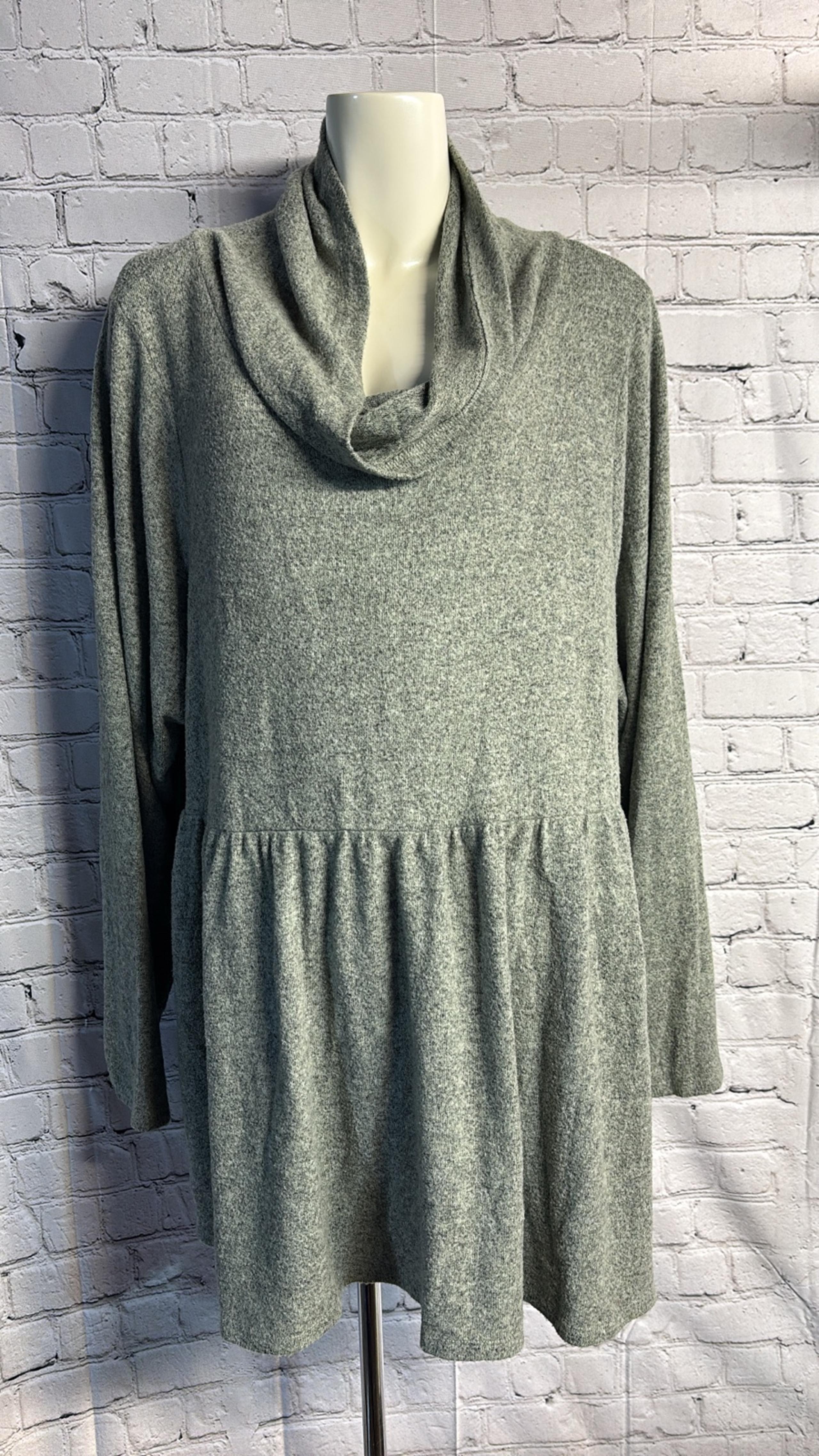 Size 5 Torrid Cowl Neck Knit Sweater top