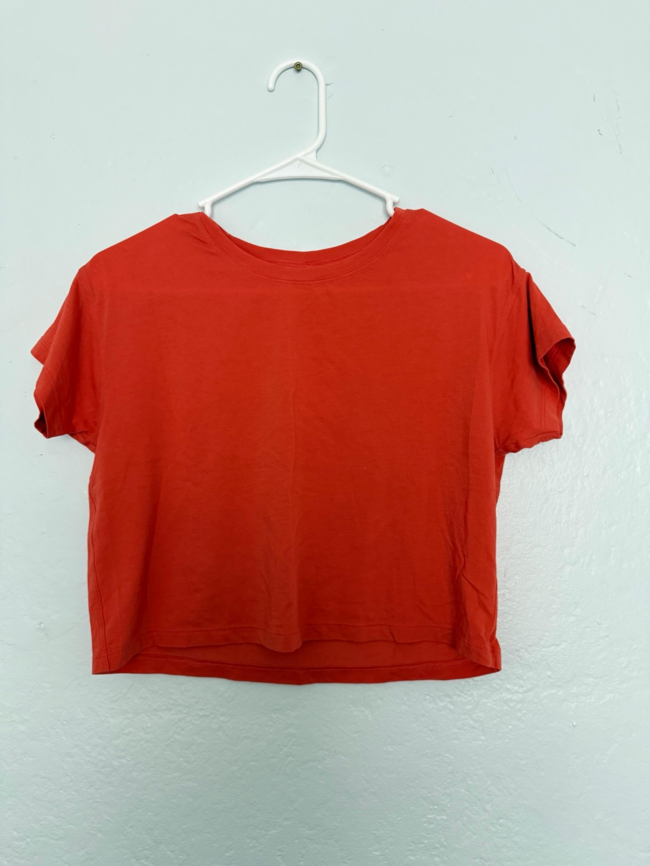 Lululemon top