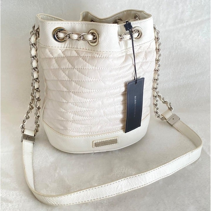 New BCBGMaxazria white goat leather bucket bag purse "Florance Mini" quilted cha