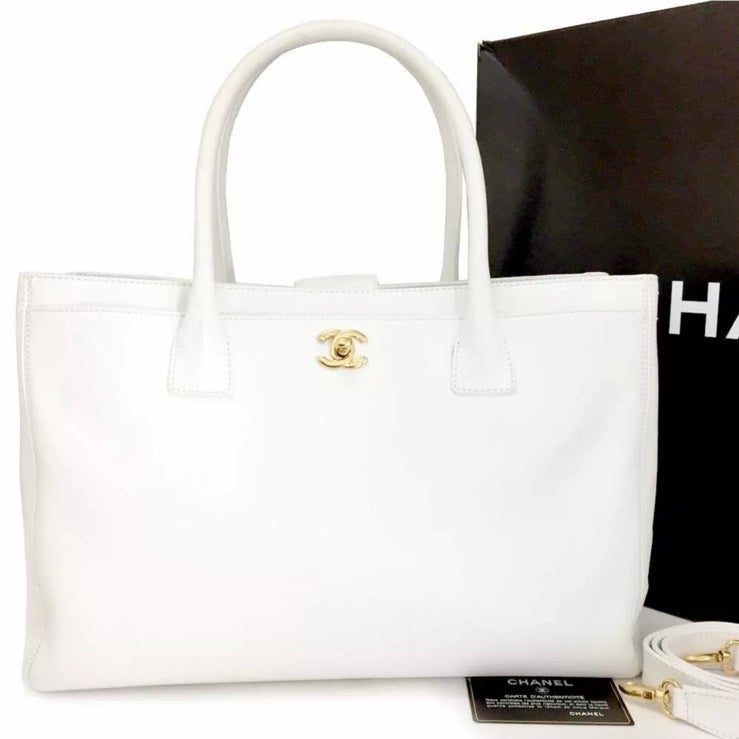 Chanel Executive White Leather Shoulder Bag