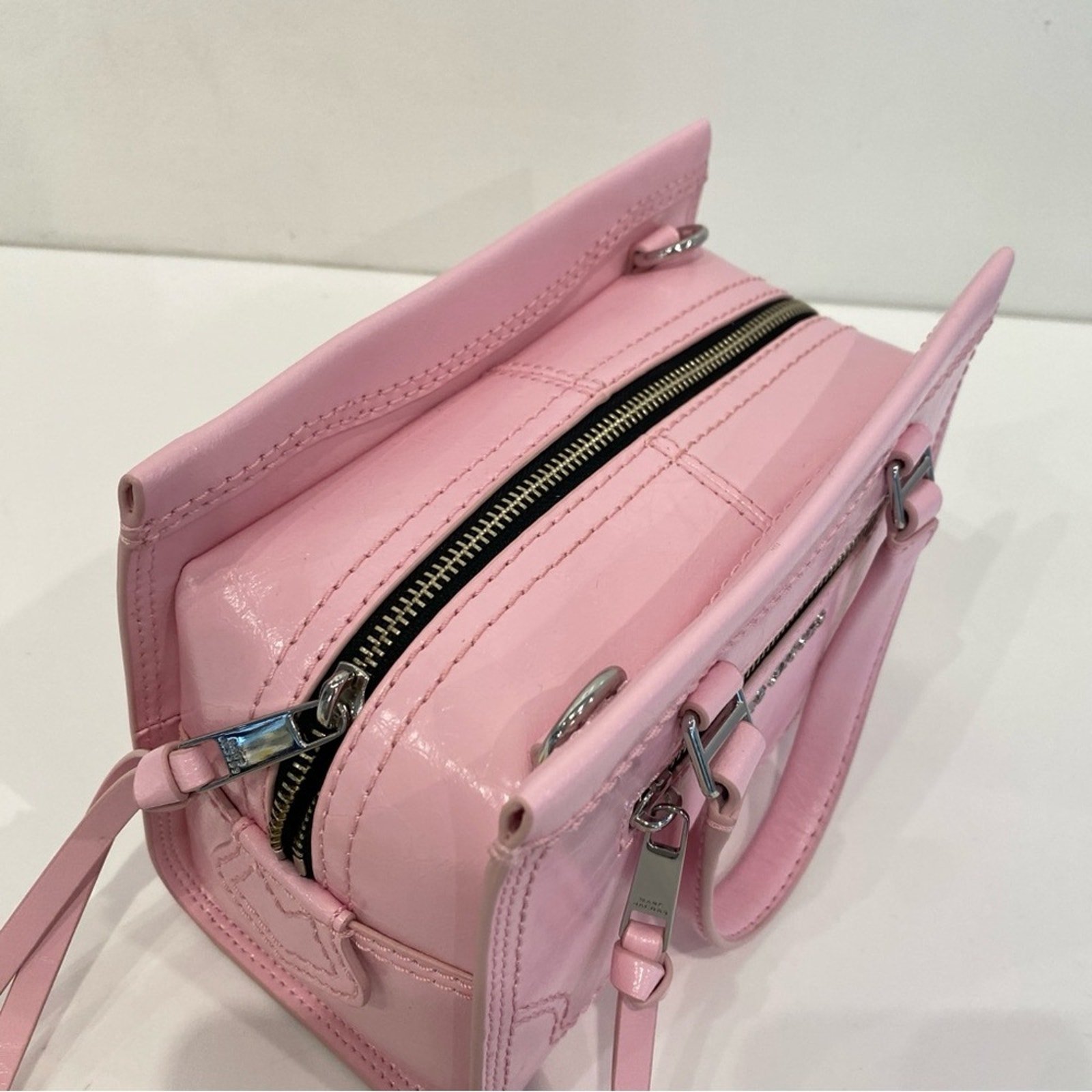 ショルダーバッグ・ポシェット MARC JACOBS 4P4HSC010H01 Satchel MARC JACOBS 4P4HSC010H01 Small Crinkle Cruiser Satchel