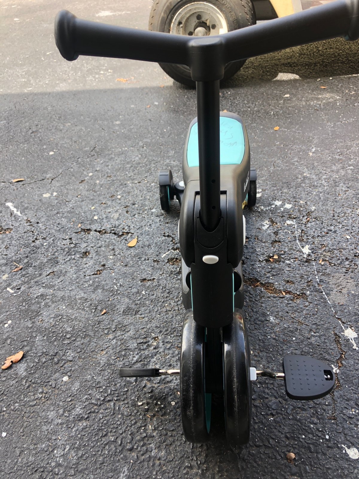 Kids tricycle