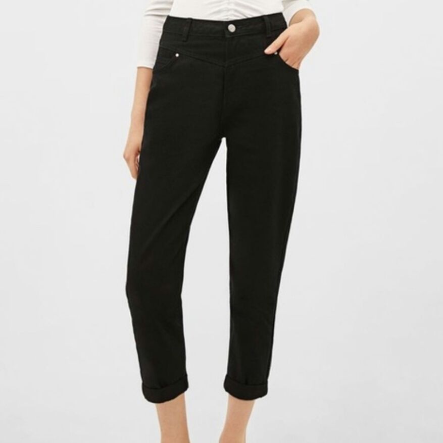 Bershka - Mom Fit Relax Black Denim Jeans Size 00