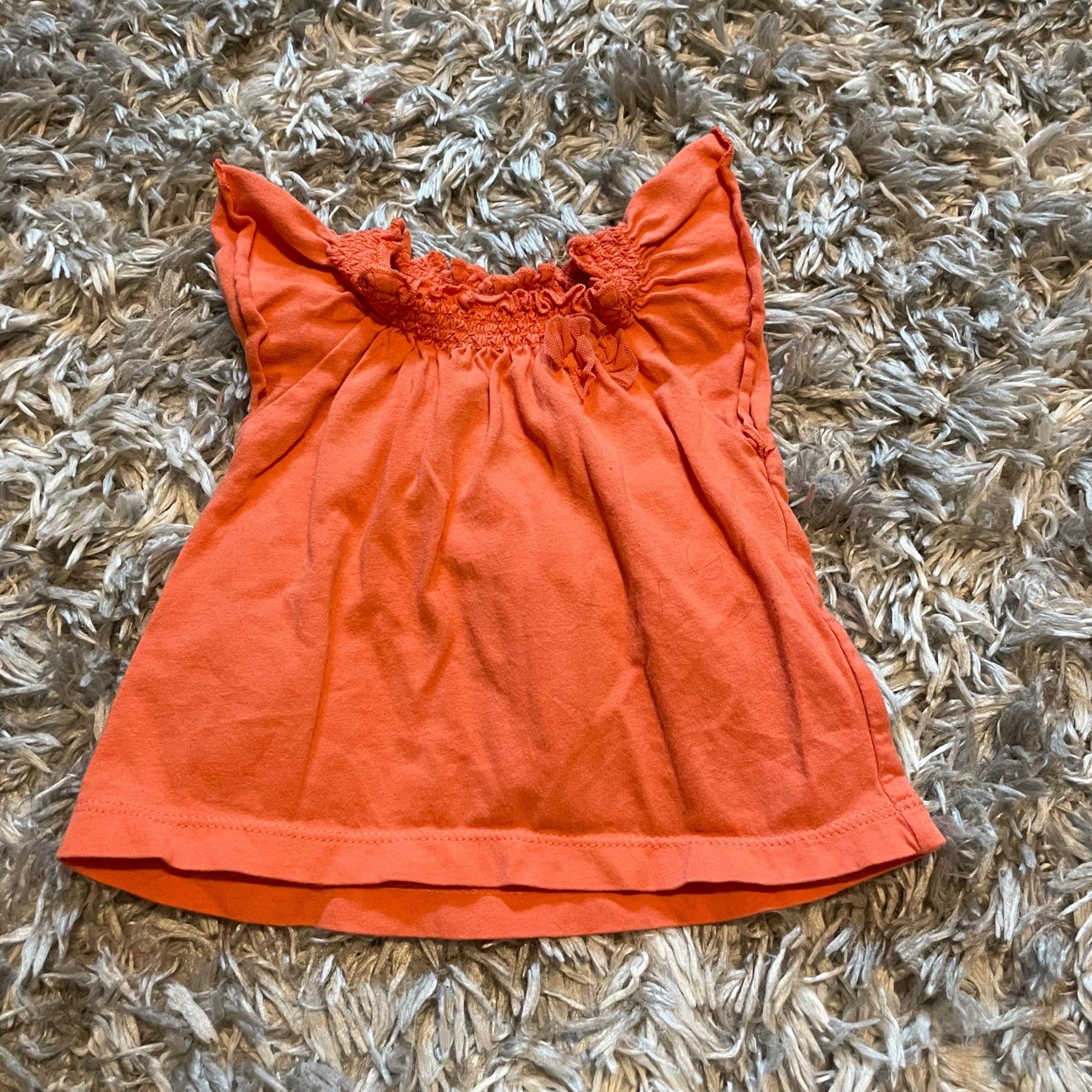 OshKosh baby girls size 6 months orange top