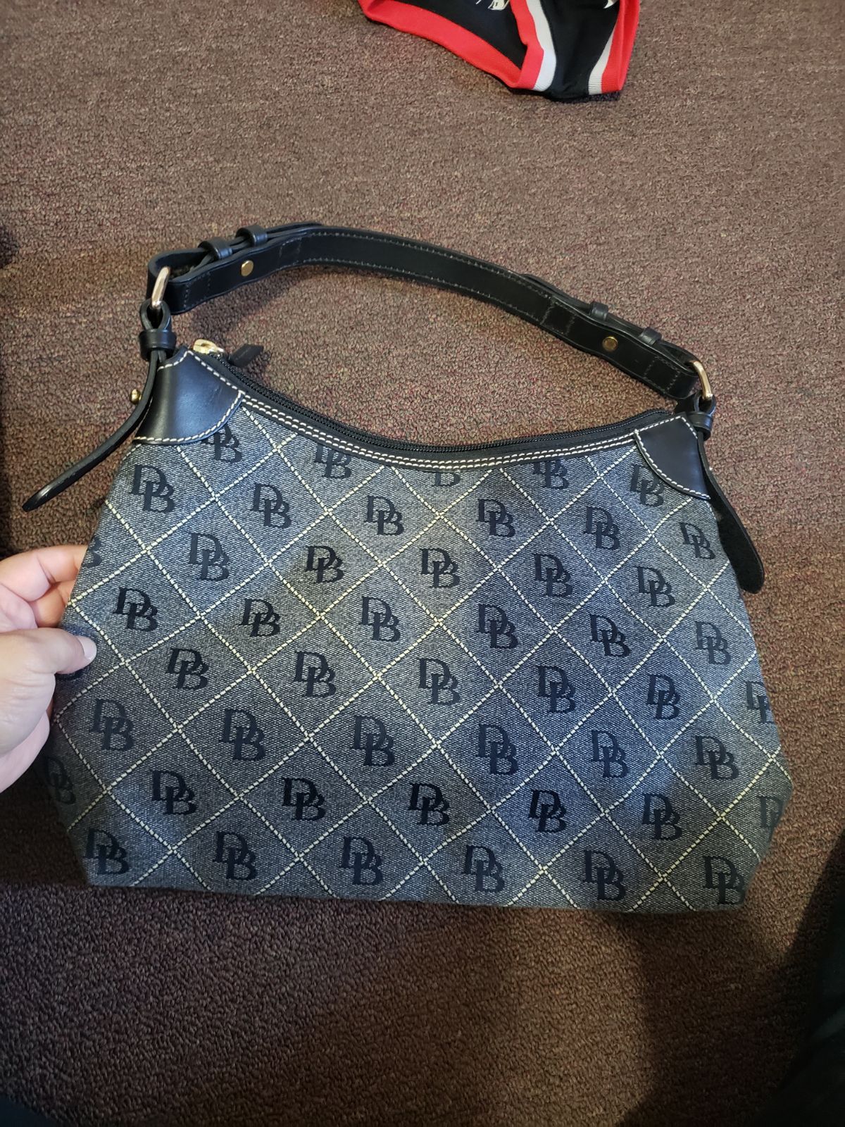 dooney and bourke purse