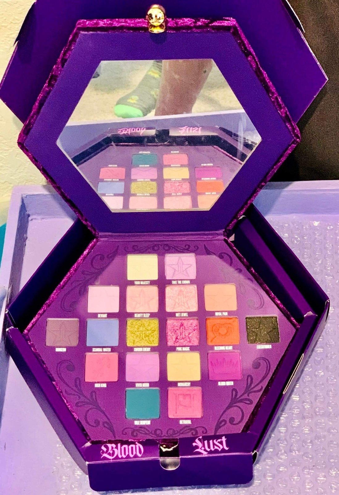 Jeffree Star Cosmetics eyeshadow pallet
