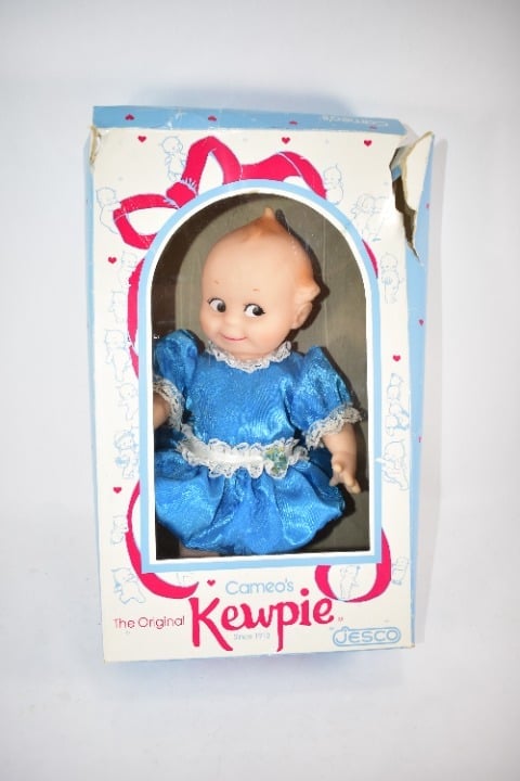 VINTAGE 1987 JESCO CAMEO KEWPIE DOLL GIRL IN ORIGINAL BOX