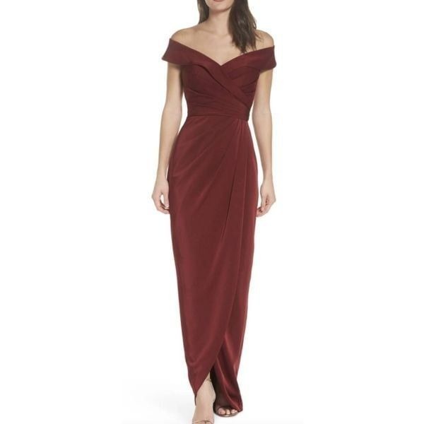 La Femme Surplice Off the Shoulder Column Gown in Burgundy Size 10