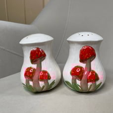 Vintage Mushroom Salt and Pepper shaker Set MCM Home Decor Retro Large