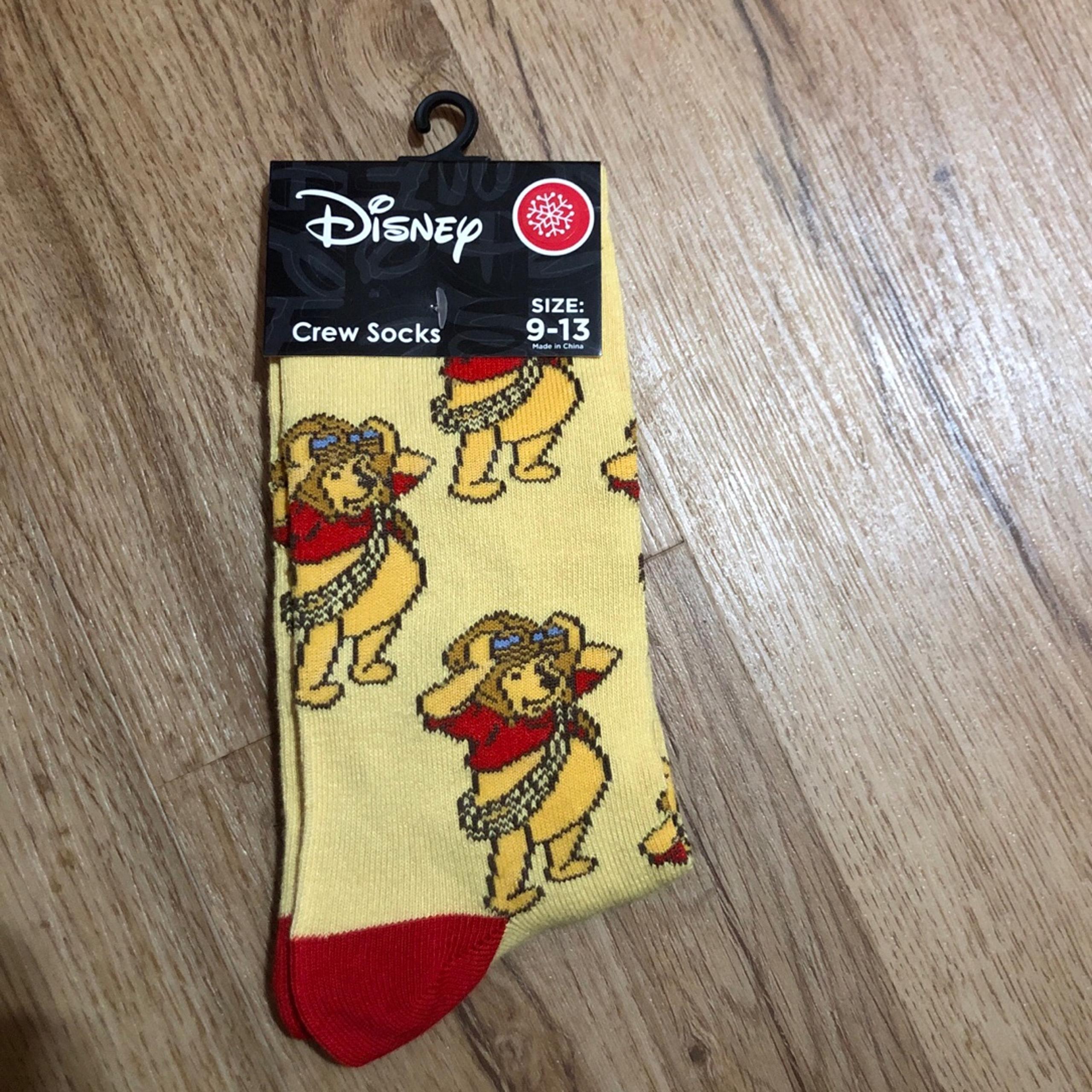 Socks DISNEY’S  WINNIE THE POOH -new adult size